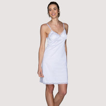 Load image into Gallery viewer, EVERYDAY LAYERS™ Lace Trim Full Slip - Undirkjóll
