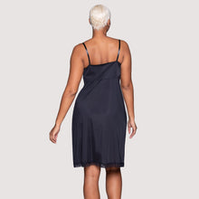 Load image into Gallery viewer, EVERYDAY LAYERS™ Lace Trim Full Slip - Undirkjóll
