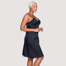 Load image into Gallery viewer, EVERYDAY LAYERS™ Lace Trim Full Slip - Undirkjóll
