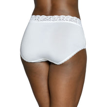 Load image into Gallery viewer, FLATTERING LACE® Brief - Nærbuxur

